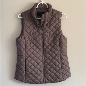 Banana Republic Vest-brown/oyster taupe-NWOT
